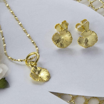 MB152G GOLDPLATEDSTERLINGSILVERLILYPADEARRINGS 002