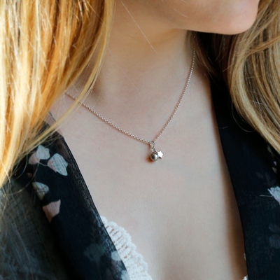 MH685 3 STAR AND SPHERE NECKLACE