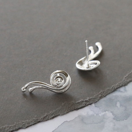 MD342E 1 SWIRLY SPIRAL STUDS