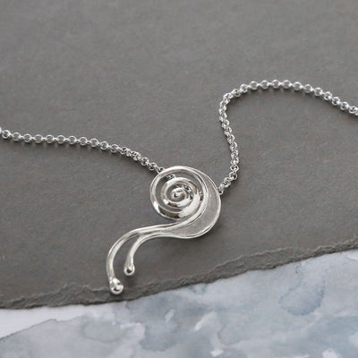 MD342P SWIRLY SPIRAL NECKLACE