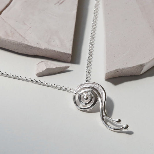 MD342P 1 SWIRLY SPIRAL NECKLACE