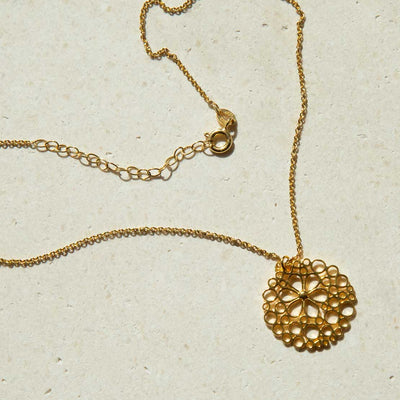 MS1189G STERLING SILVER GOLD FLOWER POWER NECKLACE 1110X1110 1