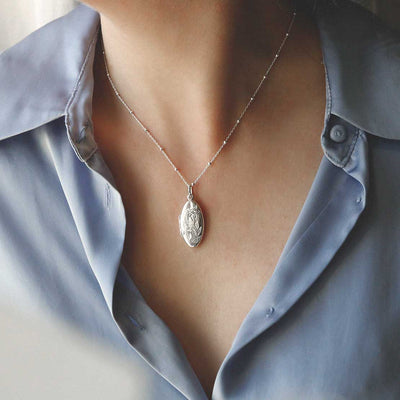MC154 sterling silver oval locket zirconia SATELLITE CHAIN 1110x1110 2