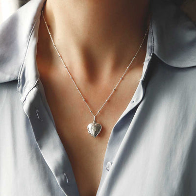 MR1104 Engravable Sterling Silver Precious Heart Locket N