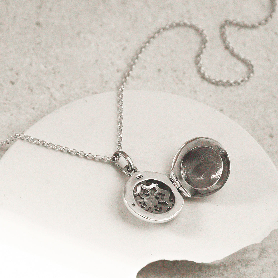 Sterling Silver Vintage Round Locket