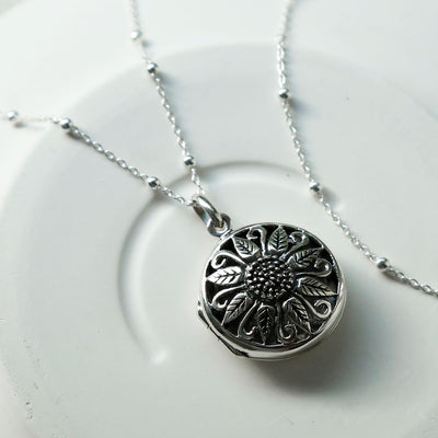 MR1109 STERLING SILVER VINTAGE ROUND LOCKET 1110X1110 1