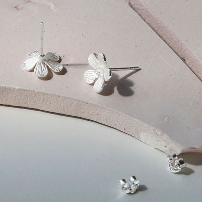 MB207E 1 WILD FLOWER STUD