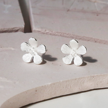 MB207E 4 WILD FLOWER STUD