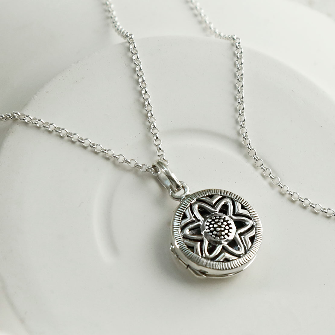 Sterling Silver Vintage Flower Locket