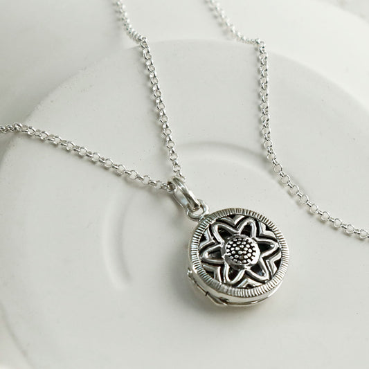 MR1108 Sterling Silver vintage flower locket 1110x1110 3 2