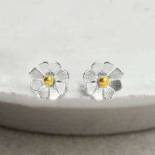 MS1216 STERLING SILVER AND GOLD PLATED DAINTY DAISY STUDS 1110X1110 1