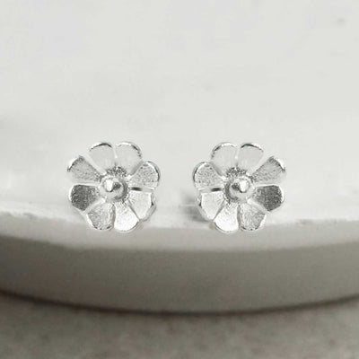 MS1217S STERLING SILVER DAINTY DAISY STUDS 1110X1110 2