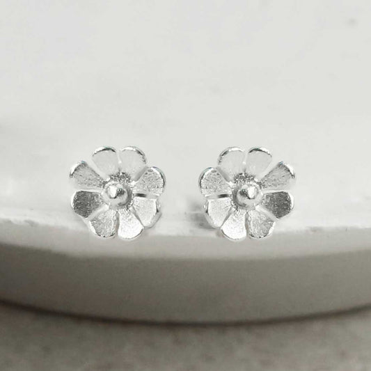 MS1217S STERLING SILVER DAINTY DAISY STUDS 1110X1110 2