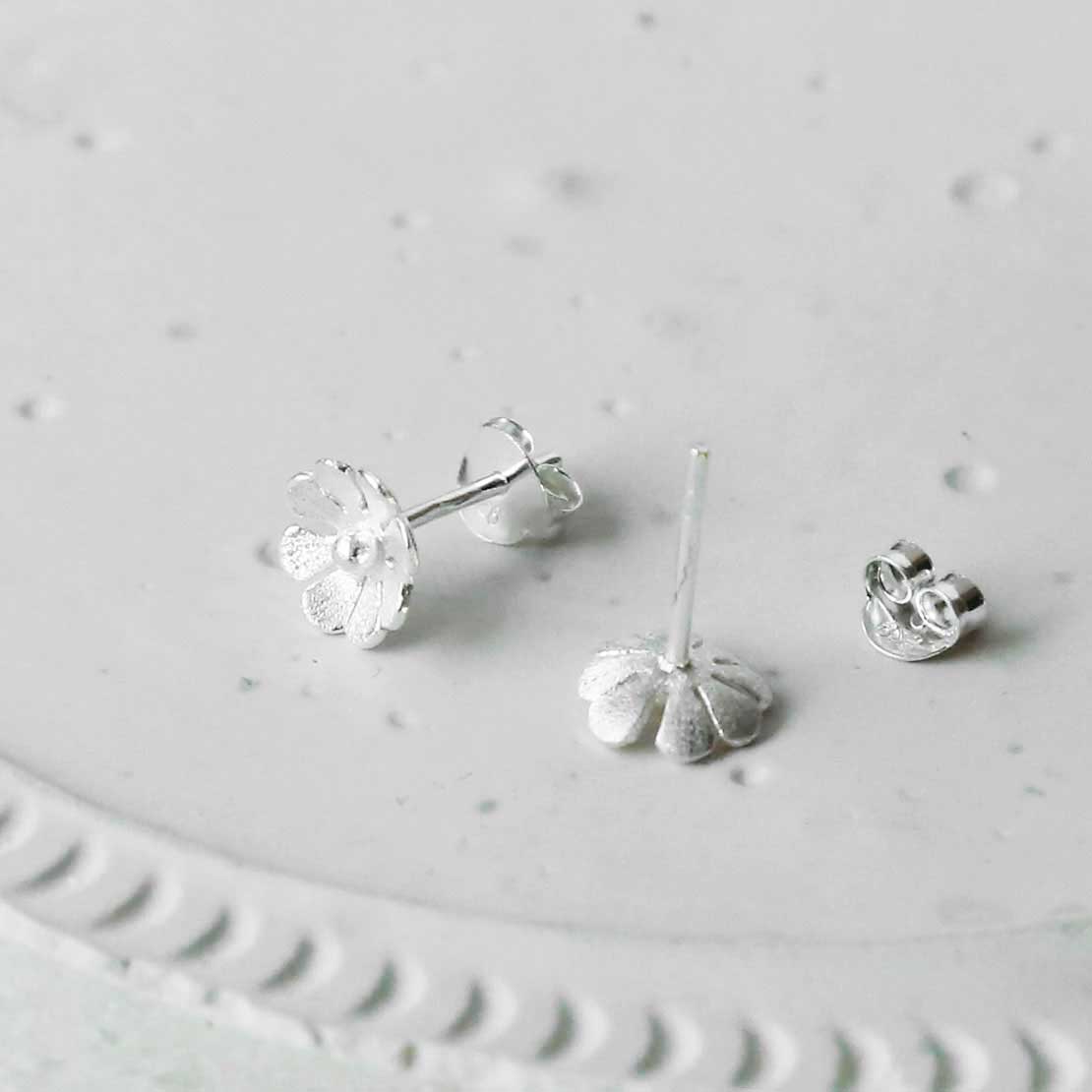 Sterling Silver Dainty Daisy Studs