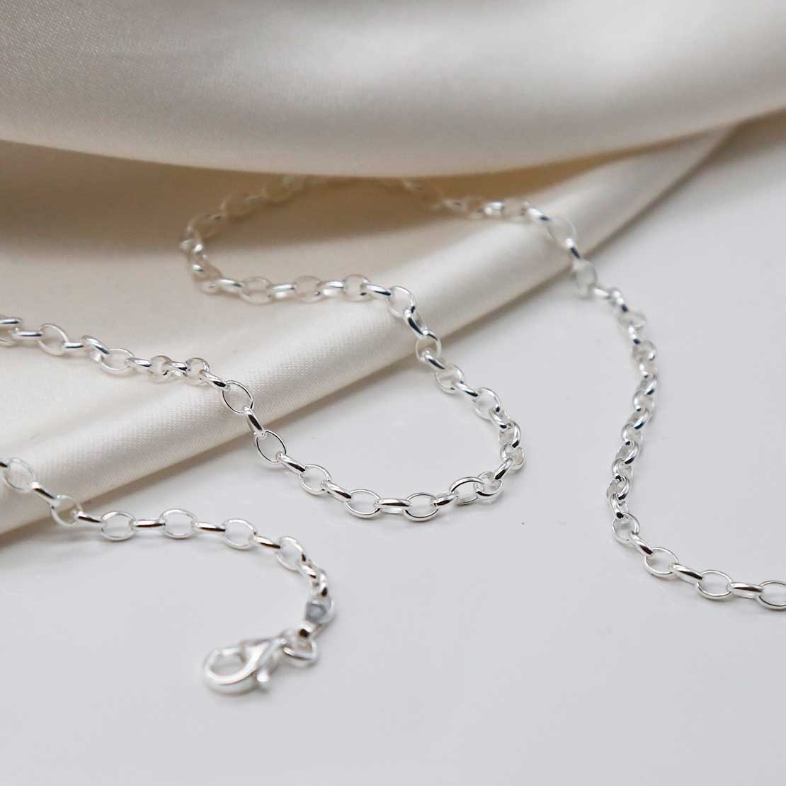 Sterling Silver Oval Belcher Chain Necklace (16-30")