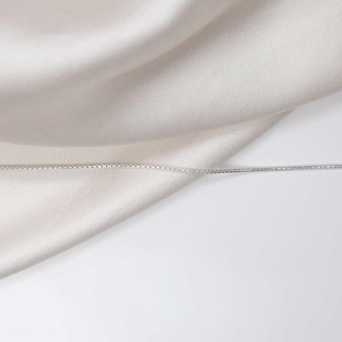 Sterling Silver Round Box Chain Necklace (16-24")