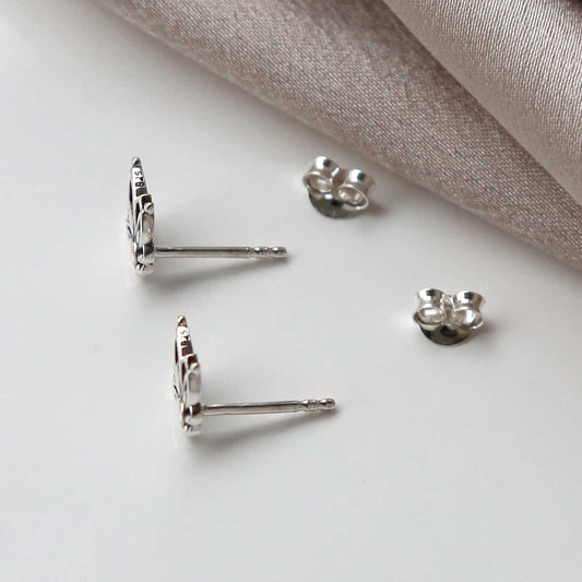 ML934 STERLING SILVER MINI BOTANICAL STUDS 2