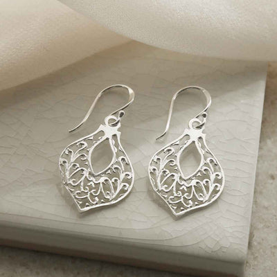ME508 STERLING SILVER FLEUR DE LIS DANGLY EARRINGS 4