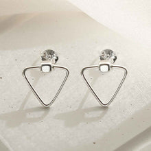 ME509 STERLING SILVER TRIANGLE STUDS 1