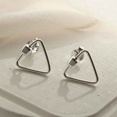 ME509 STERLING SILVER TRIANGLE STUDS 2