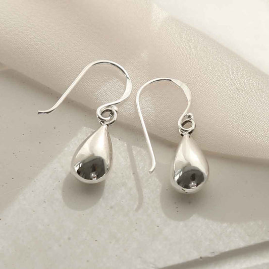 ME514 STERLING SILVER TEARDROP DANGLY EARRINGS 1