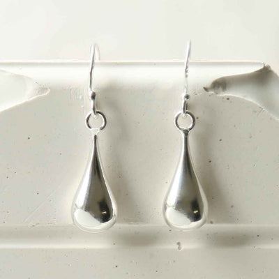 ME519 STERLING SILVER MINI LIQUID DANGLY EARRINGS 1