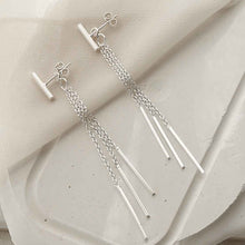 ME521 STERLING SILVER SWINGING BARS DANGLY EARRINGS 2