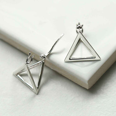 ML950 STERLING SILVER TRIANGLE HOOPS 2