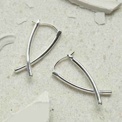 ML965 STERLING SILVER CROSSOVER HOOPS 3