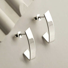 MC287 STERLING SILVER SIMPLE SHIELD STUDS 1