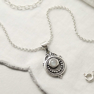 MZB114P MS STERLING SILVER MOONSTONE VICTORIAN NECKLACE 2