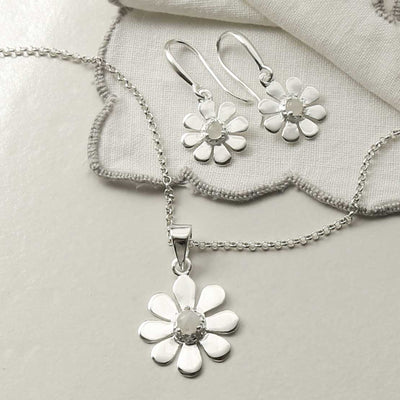 MZB115 MS STERLING SILVER MOONSTONE DAISY SET