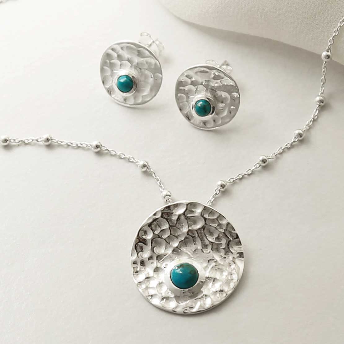 Sterling Silver Shimmering Turquoise Necklace