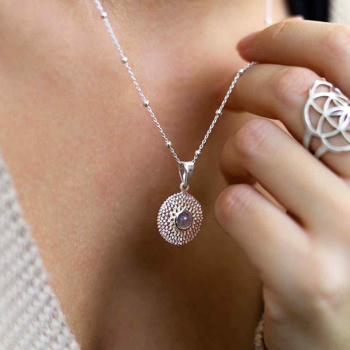 Sterling Silver Chrysanthemum Labradorite Necklace