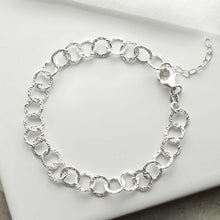 MV1338B STERLING SILVER HAMMERED CIRCLE LINK BRACELET 1