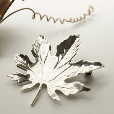 MC274 STERLING SILVER MAPLE BROOCH 2