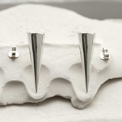 MC284 STERLING SILVER SPIKE STUDS 3