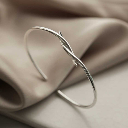 MB217 STERLING SILVER TWISTED CUFF 8