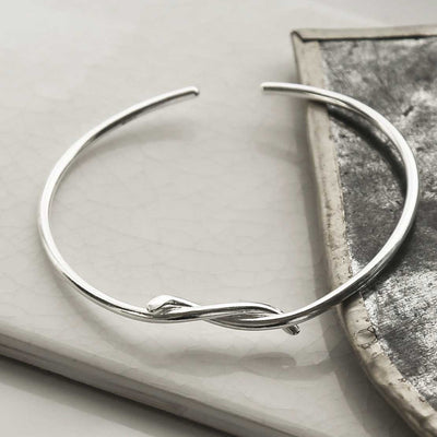 MB217 STERLING SILVER TWISTED CUFF 1