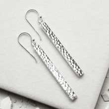 MS1229S STERLING SILVER HAMMERED BAR EARRINGS 1