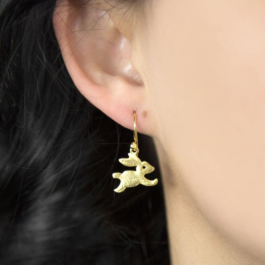MB153G GOLDPLATEDSTERLINGSILVERBOUNCINGBUNNYEARRINGS 003