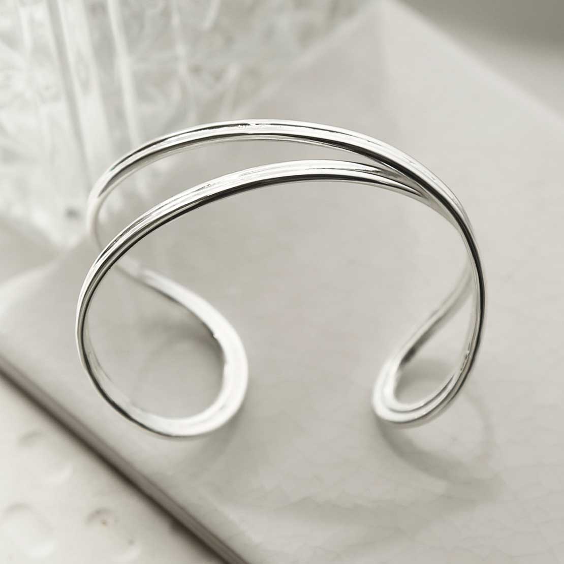 Sterling Silver Oval Loop Bangle