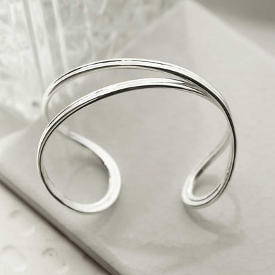 MD357 STERLING SILVER OVAL LOOP BANGLE 2