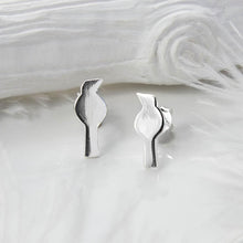 MB145 STERLINGSILVERPETITEBIRDSTUDEARRINGS 002