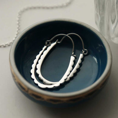 MD371 STERLING SILVER SHARK BITE HOOPS 7