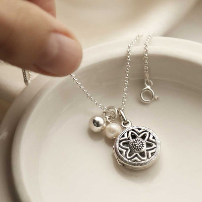 MR1108 STERLING SILVER VINTAGE FLOWER LOCKET PEARL 1
