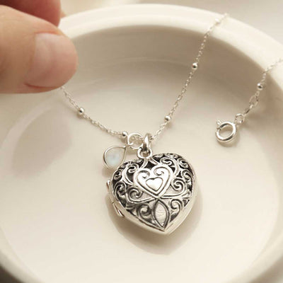 MC151 STERLING SILVER VINTAGE HEART LOCKET NECKLACE MOONSTONE 1