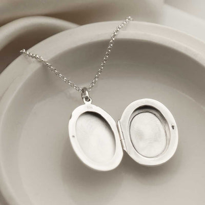 MC168 STERLING SILVER DOUBLE OVAL LOCKET NECKLACE OPEN 7