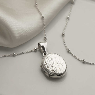 MR1106 ENGRAVABLE STERLING SILVER DECORATIVE OVAL LOCKET NECKLACE 3