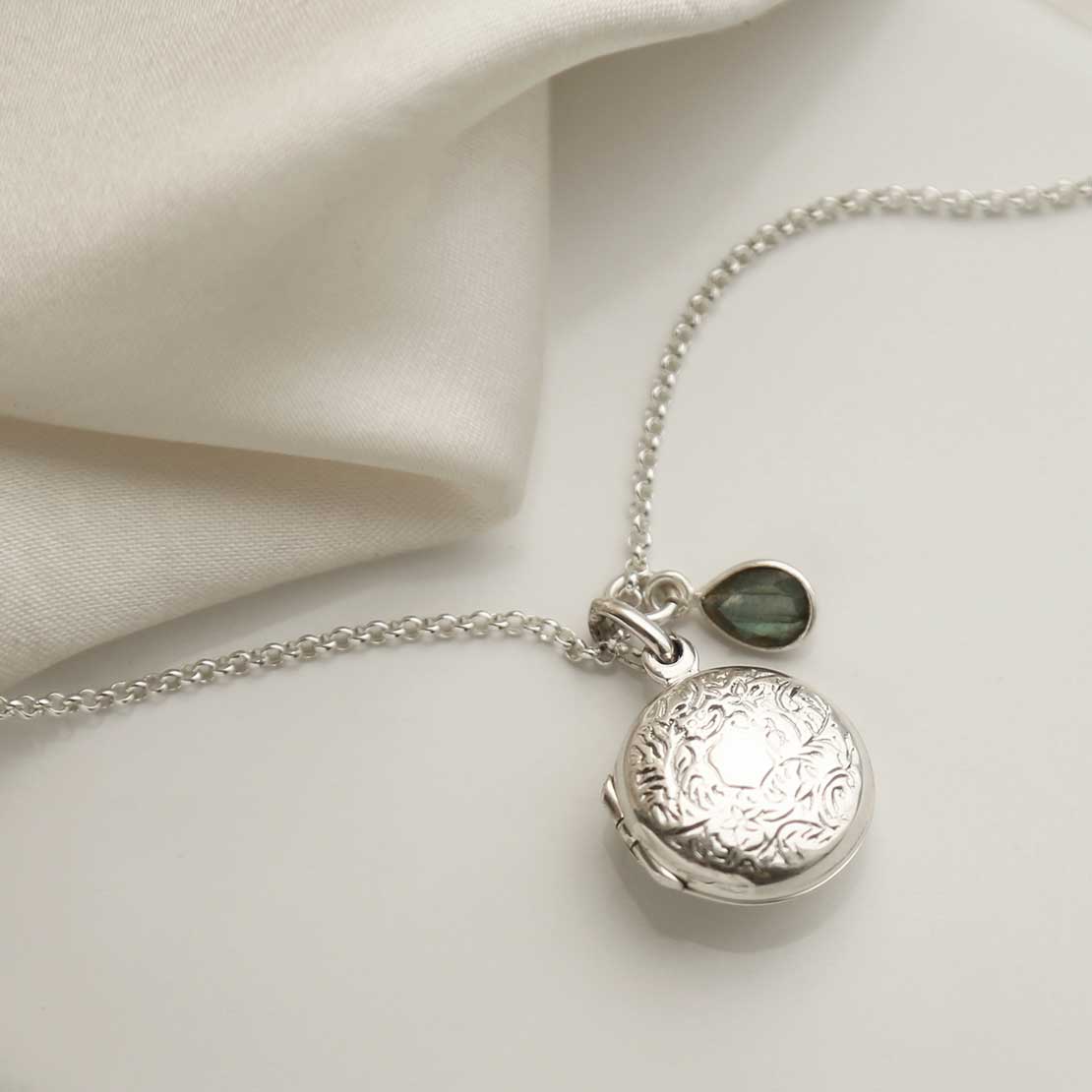 Sterling Silver Decorative Round Locket